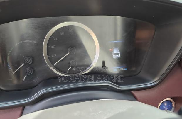 Toyota Corolla Cross Hybrid 2023 White