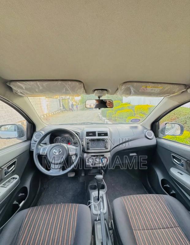 Toyota Agya 2022 Silver