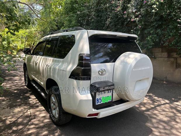 Toyota Land Cruiser Prado 3.0 TD 2011 White