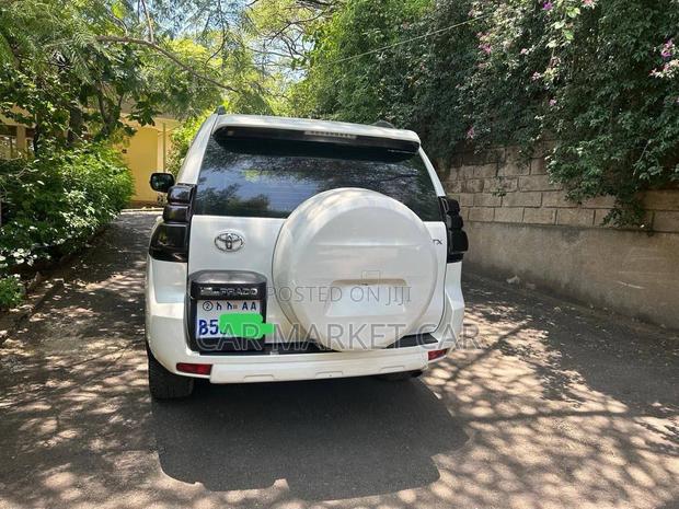 Toyota Land Cruiser Prado 3.0 TD 2011 White
