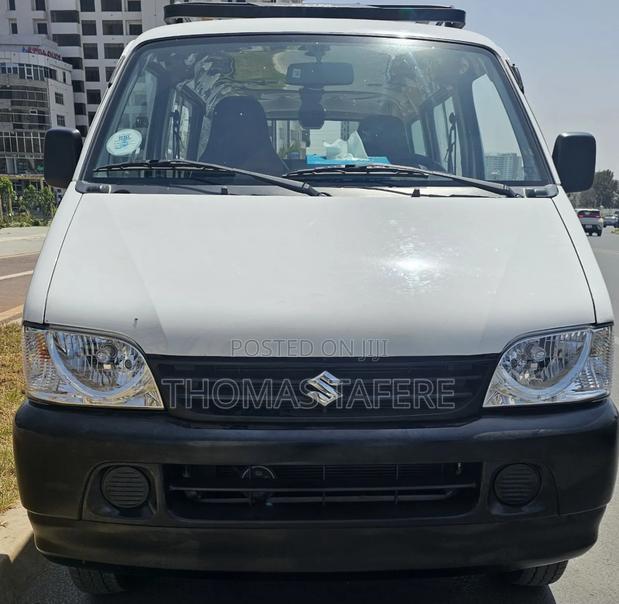 Suzuki Eeco 2025 White