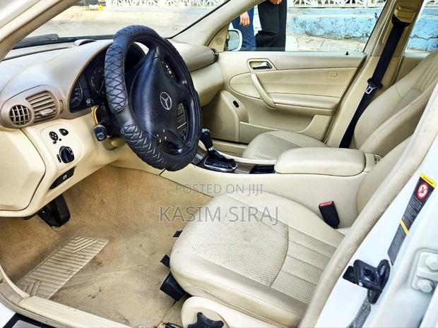 Mercedes-Benz C200 2002 White
