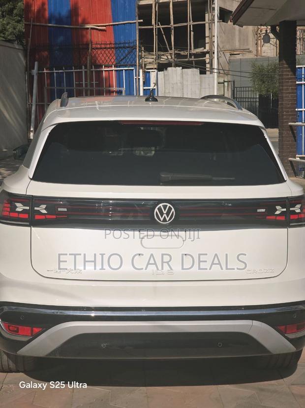 New Volkswagen ID.6 2024 White