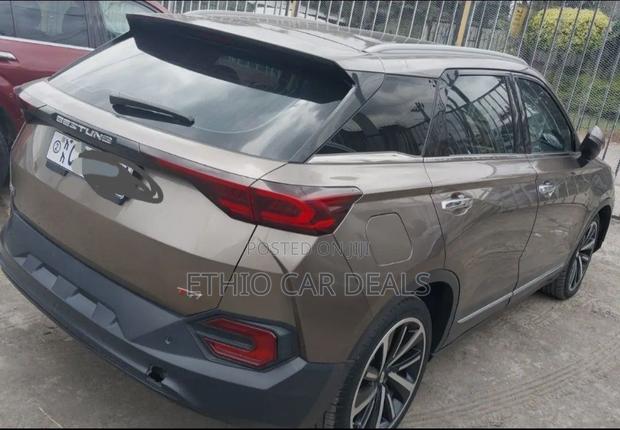 Bestune T77 1.2 FWD 2021 Brown
