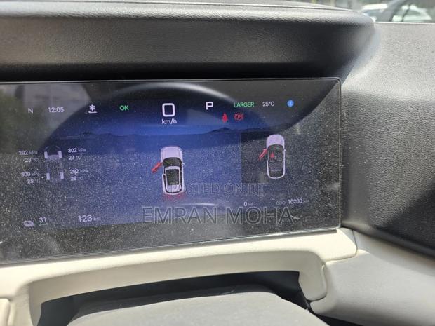 BYD Yuan Up 2025 Silver