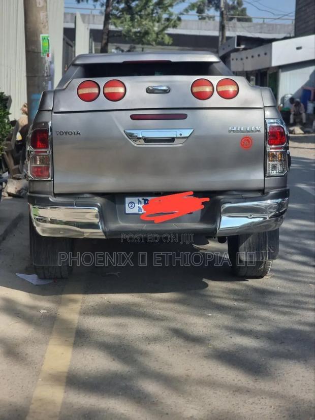Toyota Hilux 2019 Gray