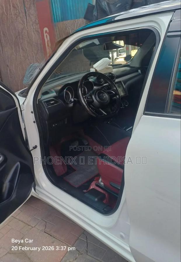 Suzuki Swift 2022 White