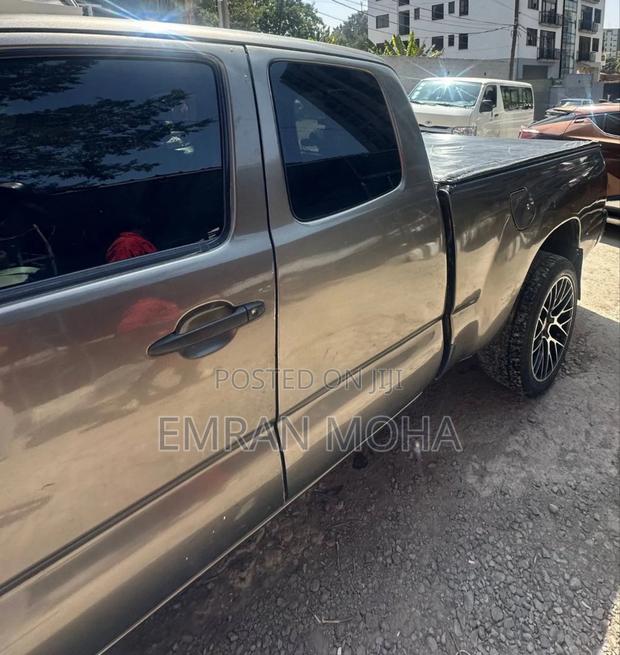 Toyota Tacoma 2008 Gray