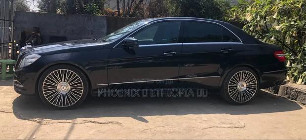 Mercedes-Benz E200 2012 Black