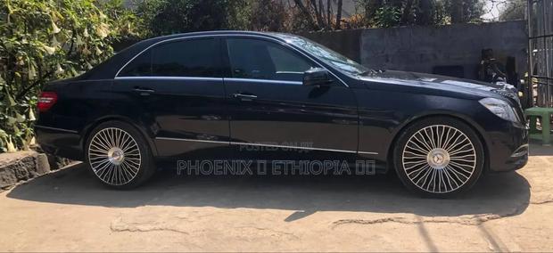 Mercedes-Benz E200 2012 Black