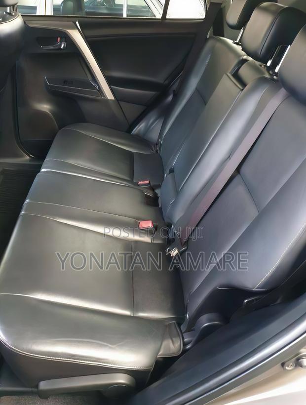 Toyota RAV4 2015 Brown