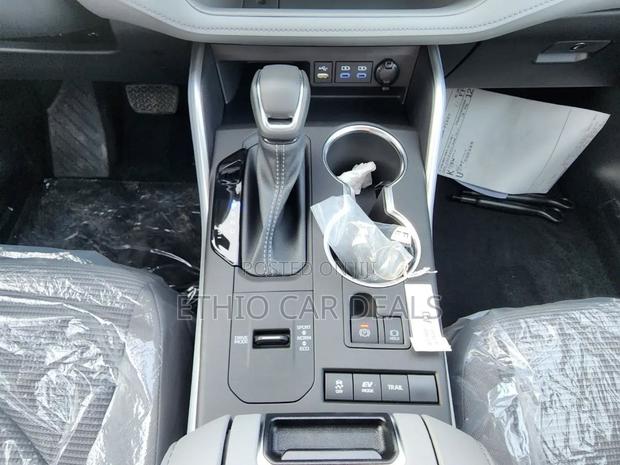 New Toyota Highlander Hybrid 2023 Blue