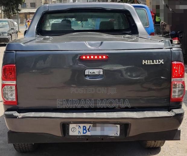 Toyota Hilux 2008 Gray
