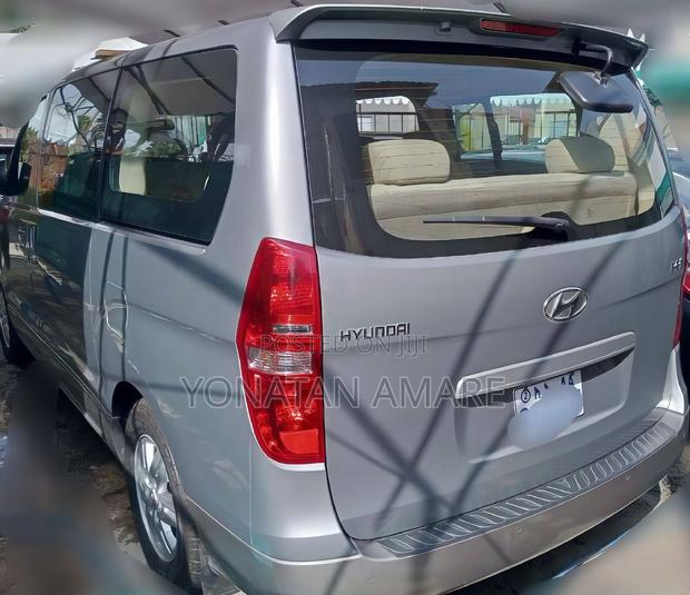 Hyundai H1 2021 Silver