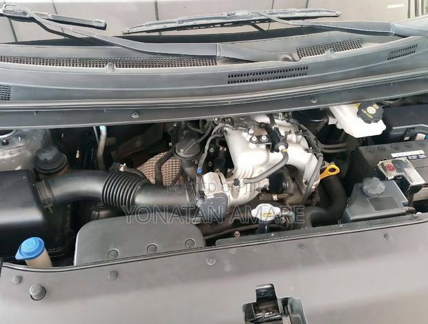 Hyundai H1 2021 Silver