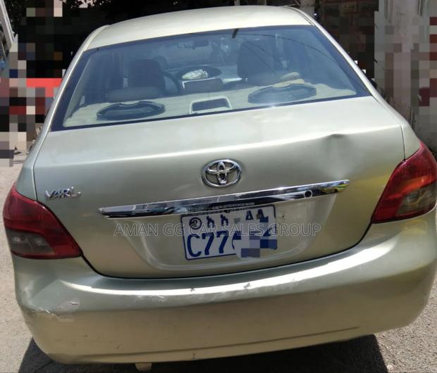 Toyota Yaris 2007 Gold