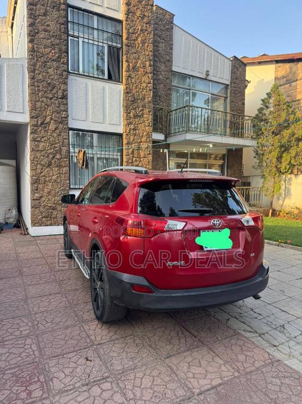 Toyota RAV4 2014 Red