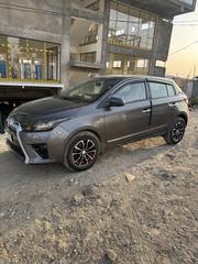 Toyota Yaris SE Hatchback 5dr 2014 Gray for sale