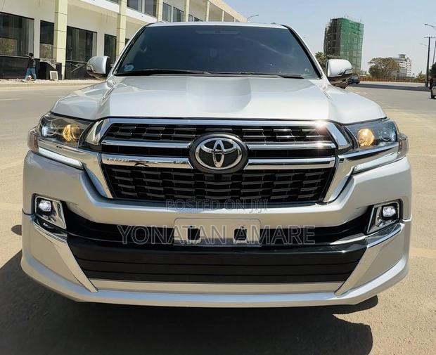 Toyota Land Cruiser 4.5 V8 VXR 2010 Silver