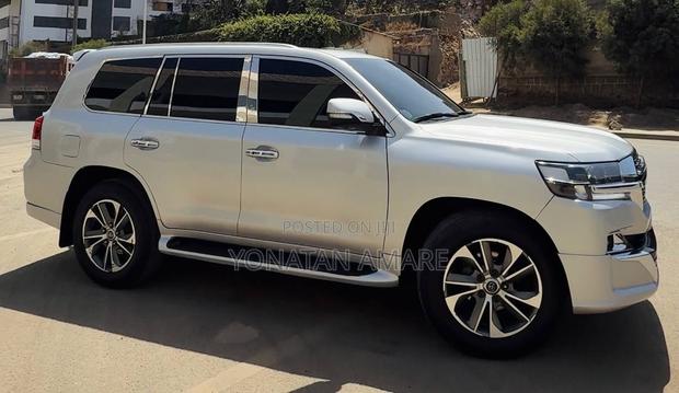 Toyota Land Cruiser 4.5 V8 VXR 2010 Silver