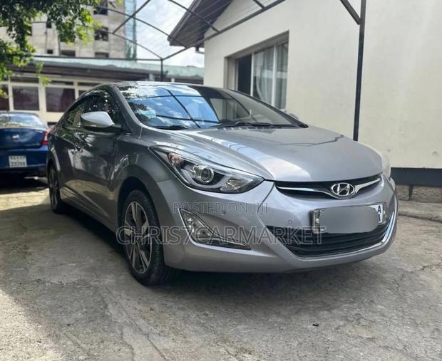 Hyundai Avante 2015 Gray
