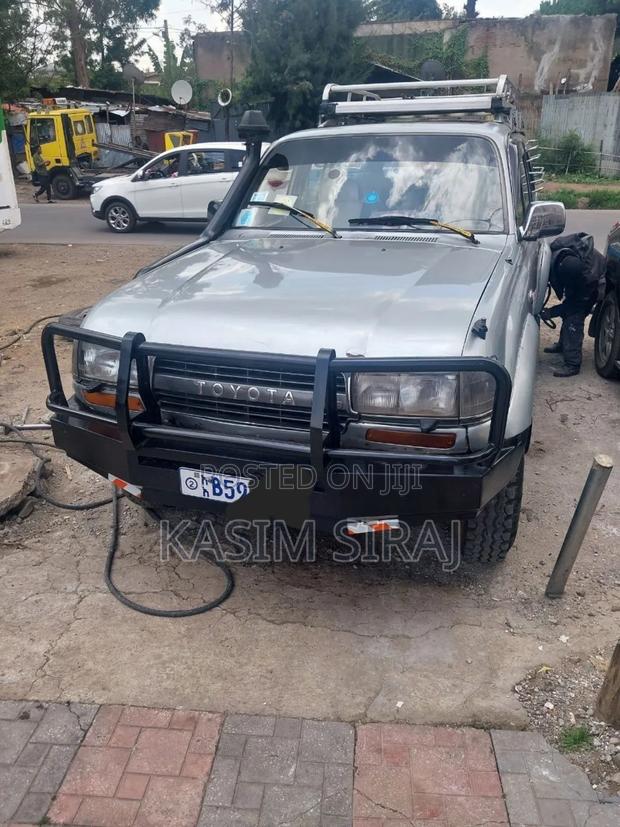 Toyota Land Cruiser 90 1997 Silver