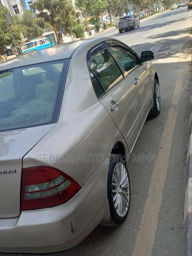Toyota Corolla 2003 Gold