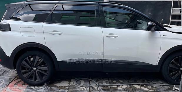Peugeot 5008 2022