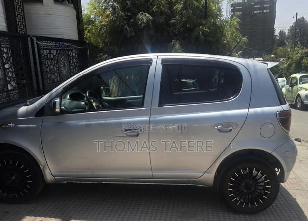 Toyota Vitz 2004
