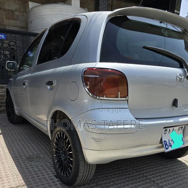 Toyota Vitz 2004