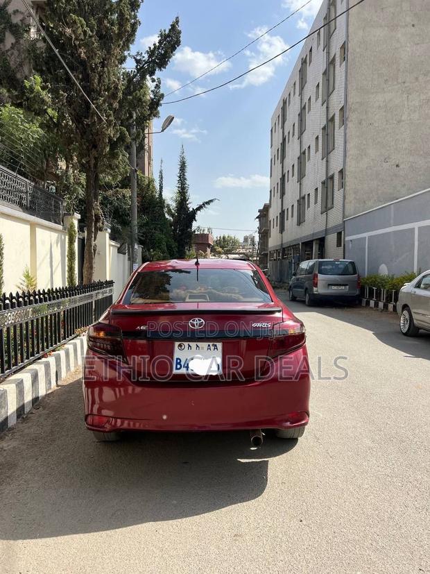 Toyota Yaris 2014 Red