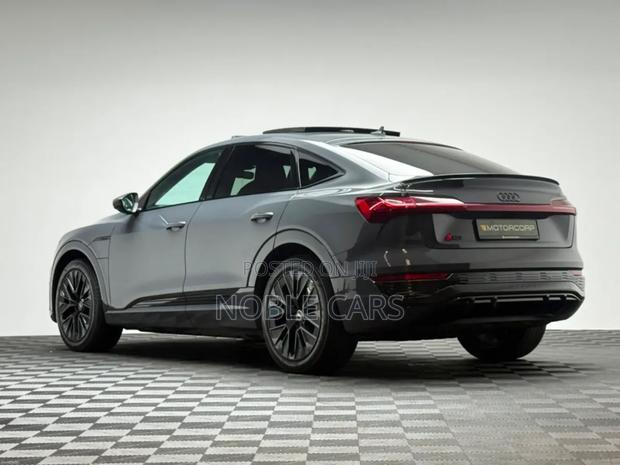 New Audi Q8 e-tron 2025 Gray