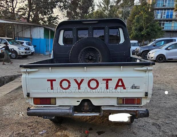 Toyota Land Cruiser 4.0 V6 EXR 2018 White