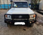 Toyota Land Cruiser 4.0 V6 EXR 2018 White for sale