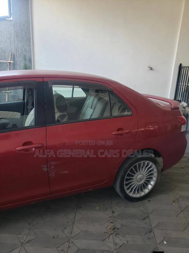 Toyota Belta 2010 Red