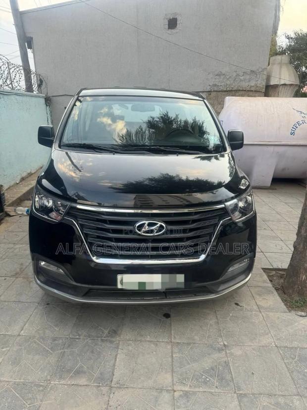 Hyundai H1 2021 Black