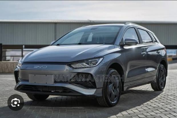 New BYD E2 43 kWh 94 hp FWD 2025 Silver