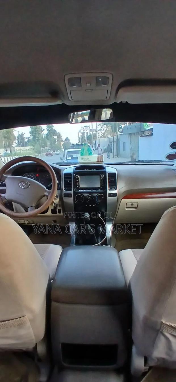 Toyota Land Cruiser Prado 2003 White