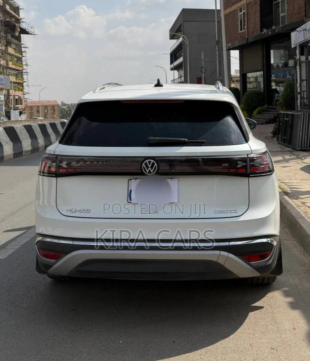 Volkswagen ID.6 2023 White