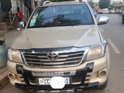 Toyota Hilux 2015 Gold for sale