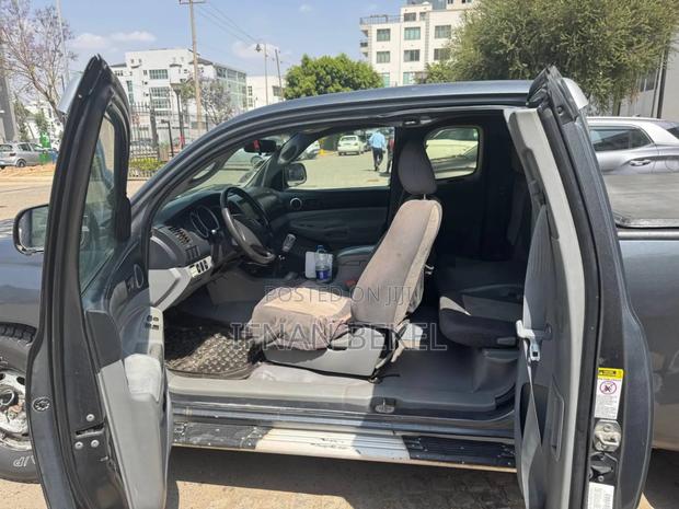 Toyota Tacoma 2008 Black