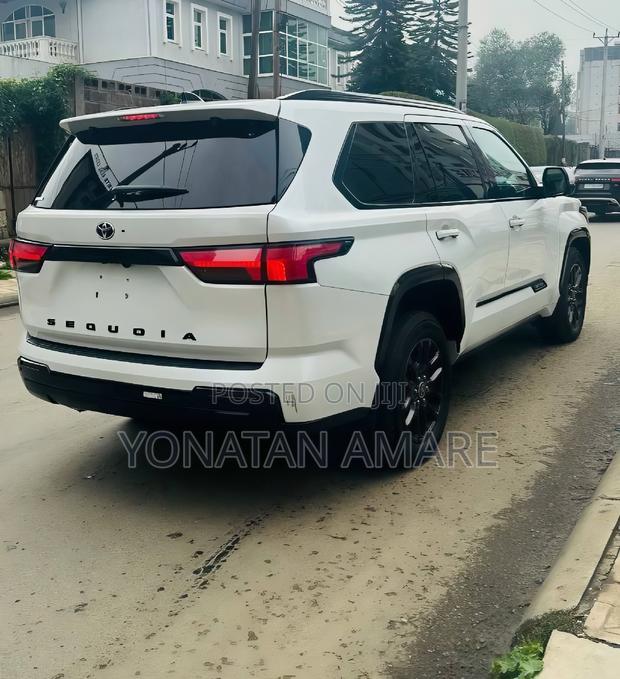 Toyota Sequoia Capstone 4WD 2024 White
