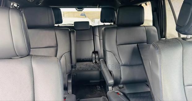 Toyota Sequoia 2024