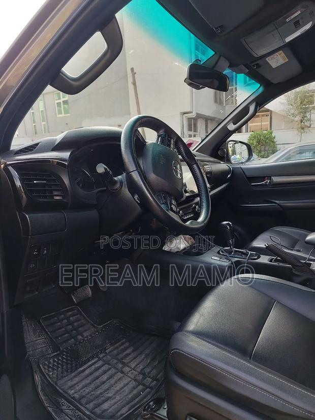Toyota Hilux 2021