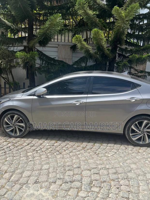Hyundai Avante 2012 Silver