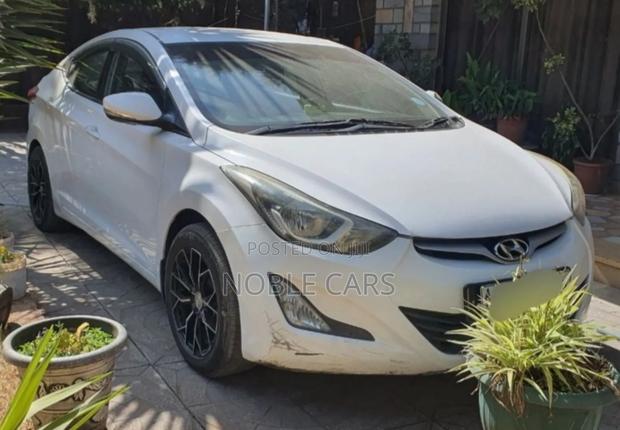 Hyundai Elantra 2015 White