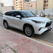 Toyota Highlander Hybrid 2024 White for sale