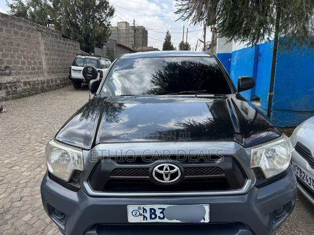 Toyota Tacoma 2011 Black
