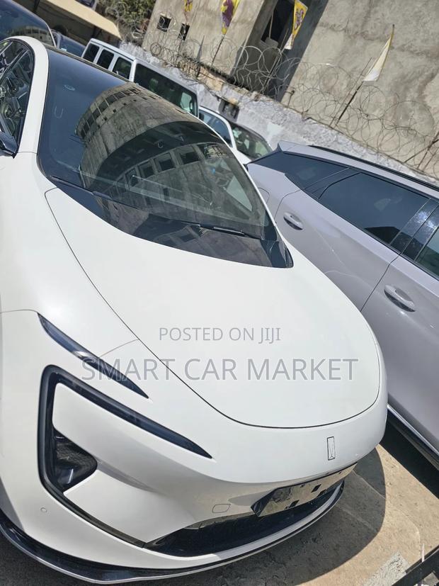 New Avatr 12 2025 White