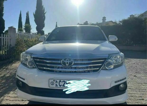 Toyota Fortuner 2.7 AWD 2014 White